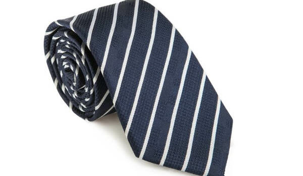 Jaki krawat wybrać? Rodzaje i sposoby wiązania. Przewodnik eleganckiego mężczyzny