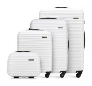 biały zestaw walizek z kolekcji GROOVE Line