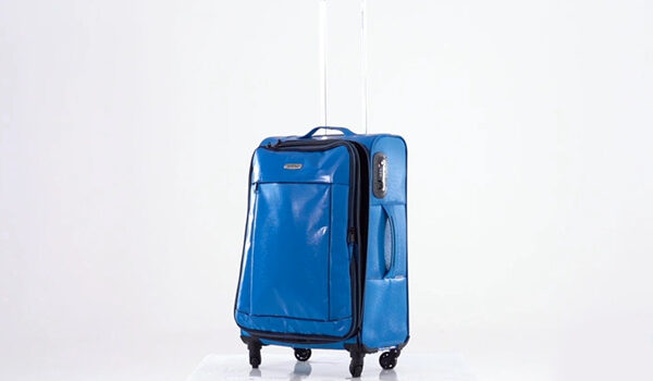 Czy miękkie walizki WITTCHEN są wodoodporne? Zobacz test!
