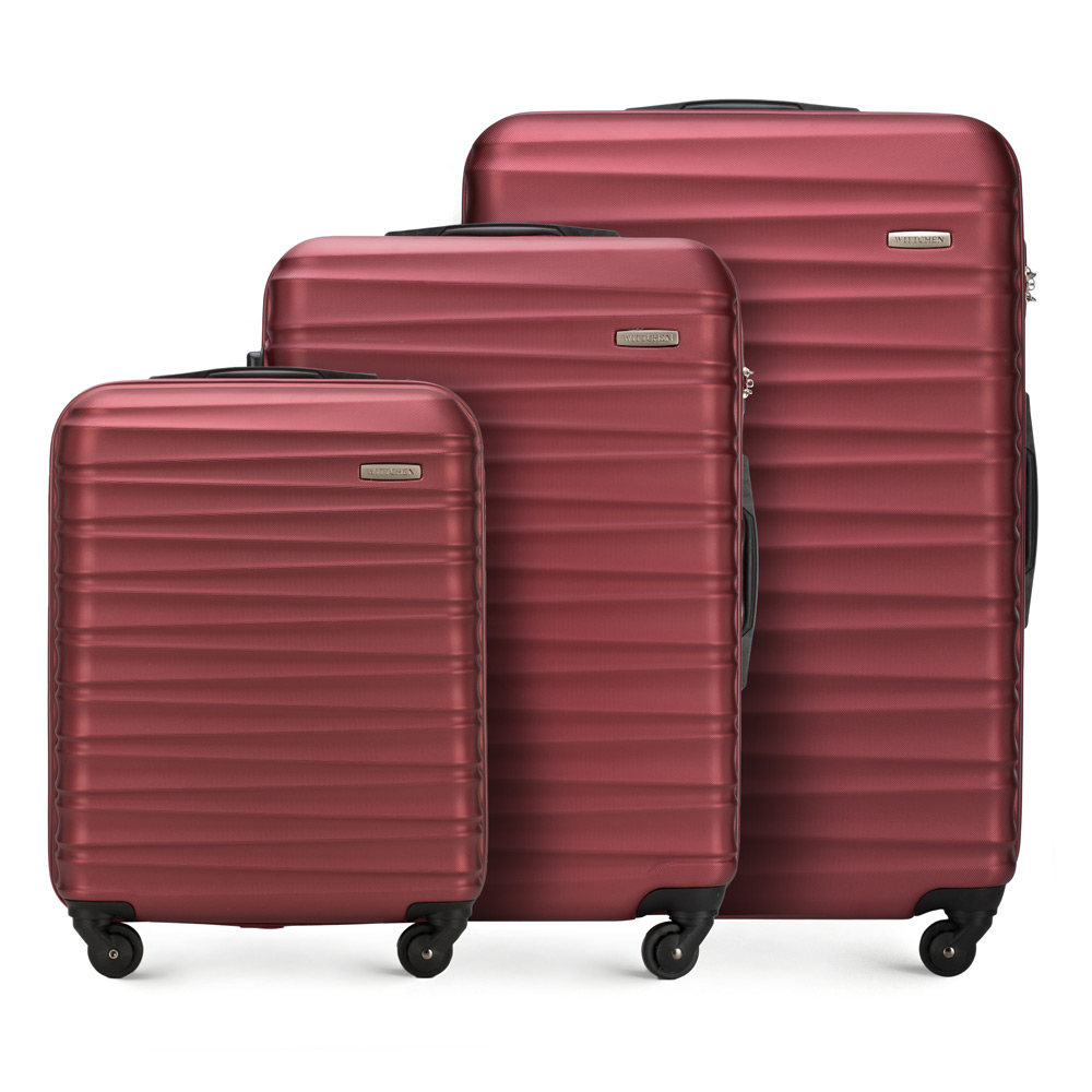 Комплект чемоданов из ABS ребристые