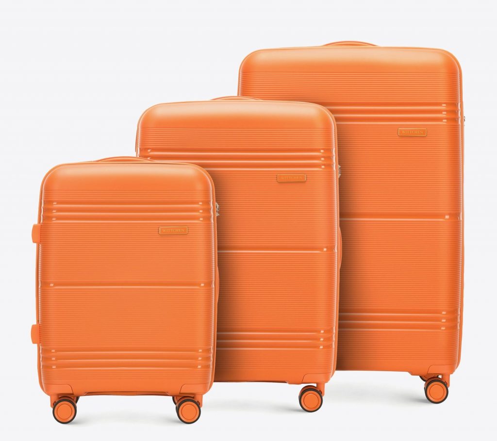 pomarańczowe walizki z polipropylenu