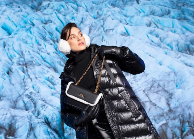 Zimowy styl – jaka torebka do kurtki puchowej?