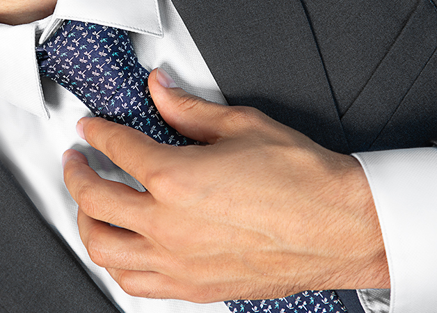 Jaki krawat do szarego garnituru – sekrety męskiej mody